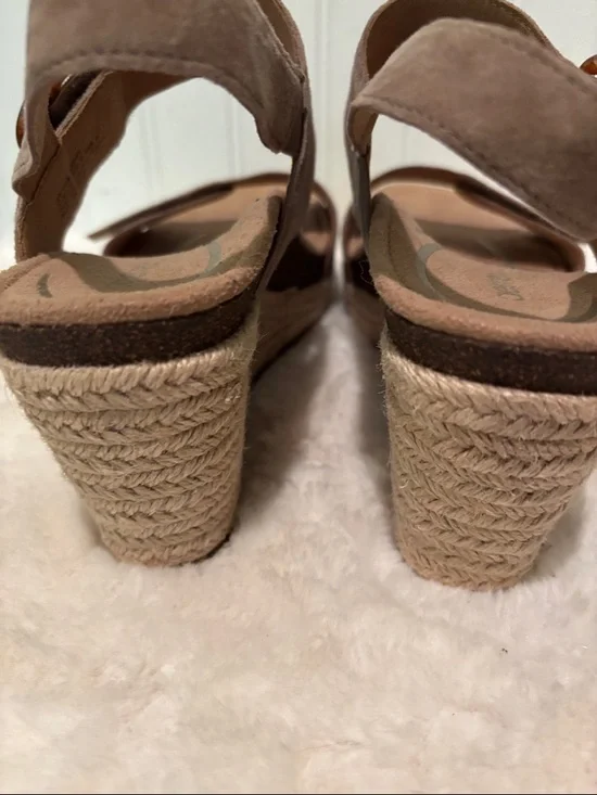 Women’s Taupe Aetrex Ashley Support Wedge Size 10 - Picture 3 of 5